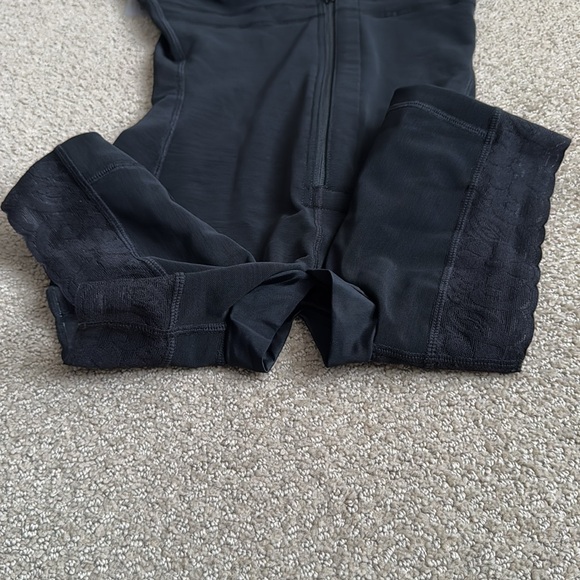 Black Women's Shapewear Faja - Picture 8 of 9